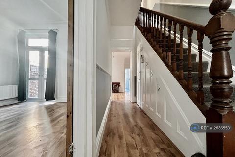 undefined, Beulah Hill, London, SE19