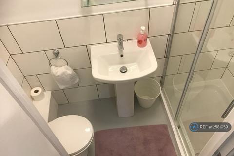 1 bedroom in a house share to rent, Wostenholm Road, Sheffield, S7