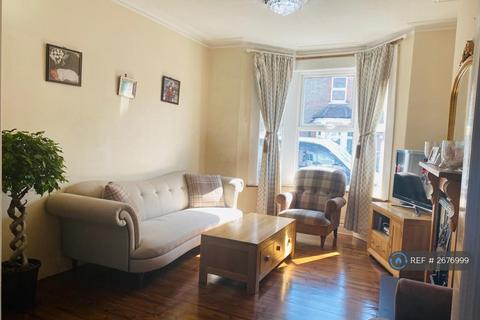 3 bedroom terraced house to rent, Eastcombe Avenue, London, SE7