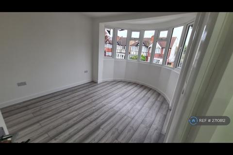 1 bedroom in a house share to rent, Merlins Avenue, South Harrow, HA2