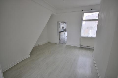 undefined, Bootle L20