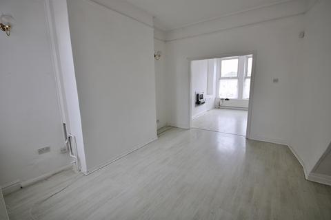 undefined, Bootle L20