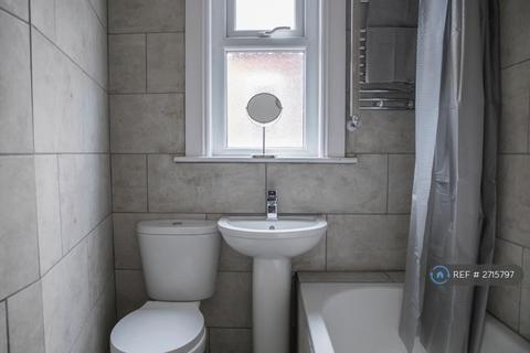 4 bedroom terraced house to rent, Deramore Street, Manchester, M14