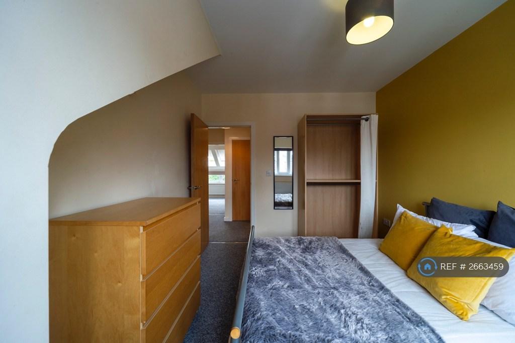 Room 6 £475+