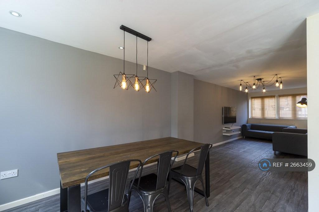 Kitchen/Lounge/Dining