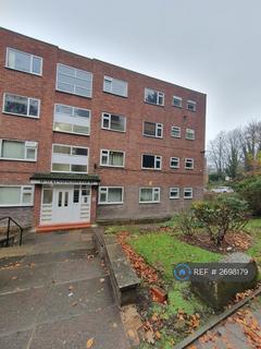 Studio to rent, Kensington Court, Salford, M7