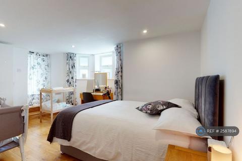 undefined, Livingstone Road, Thornton Heath, CR7