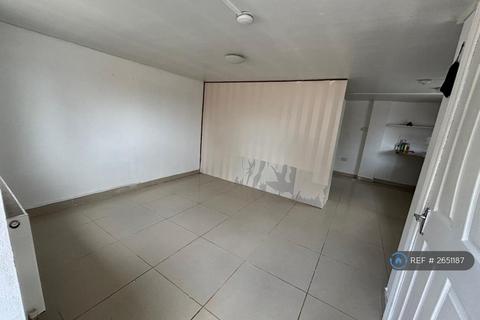 undefined, Whitehouse, Purfleet, RM19