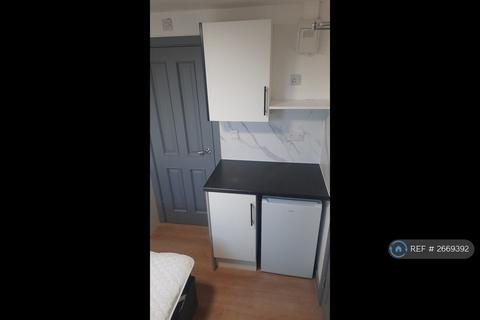 undefined, Ashford, Ashford, TW15