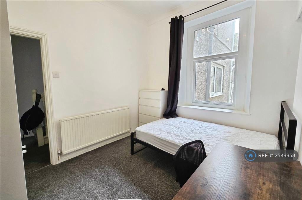 Upstairs Double Bedroom