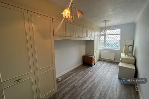 undefined, Bath Road, Hounslow, TW5