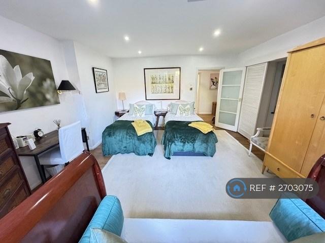 Master Bedroom Singles