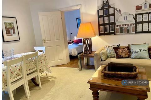 3 bedroom flat to rent, Maze Hill Entrance, London, SE3