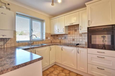 undefined, Eastwell Meadows, Tenterden