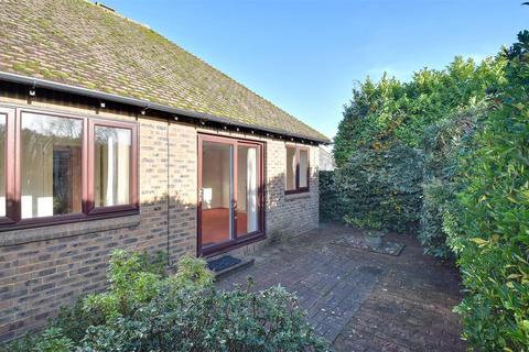 undefined, Eastwell Meadows, Tenterden