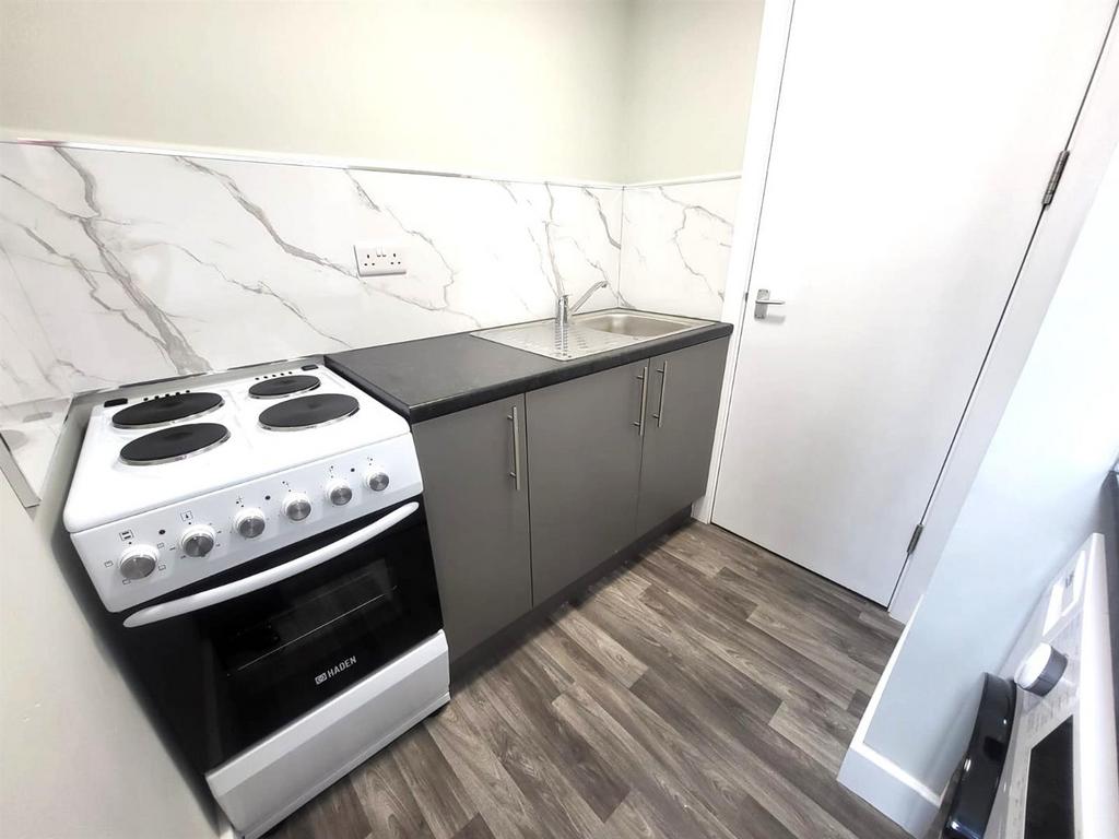 Kitchen Pic 3