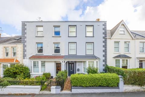 Rouge Huis Avenue, St. Peter Port, Guernsey