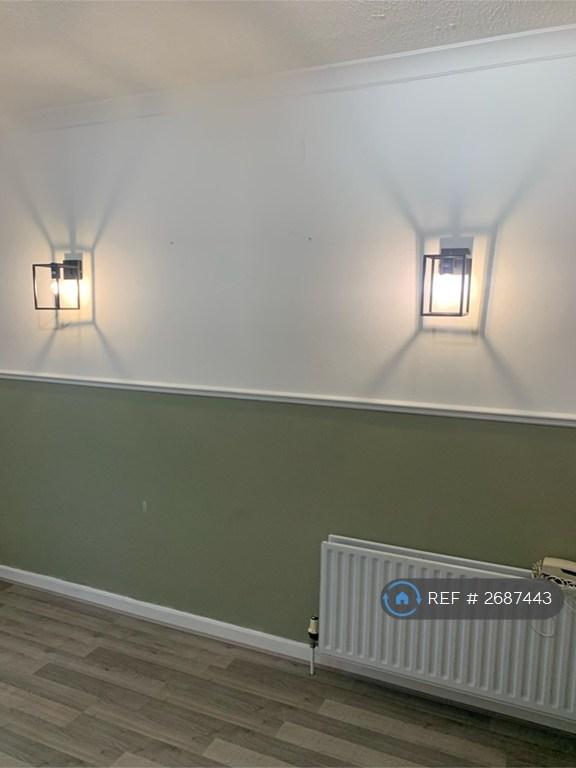Lounge At Wall Lights