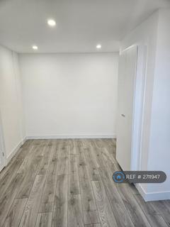 4 bedroom terraced house to rent, Tonge Road, Sittingbourne, ME10