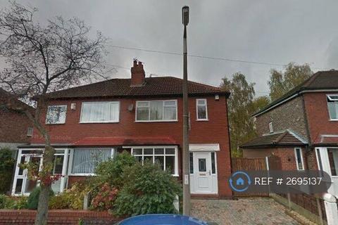 3 bedroom semi-detached house to rent, Lloyd Street, Stockport, SK4