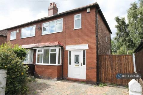 3 bedroom semi-detached house to rent, Lloyd Street, Stockport, SK4