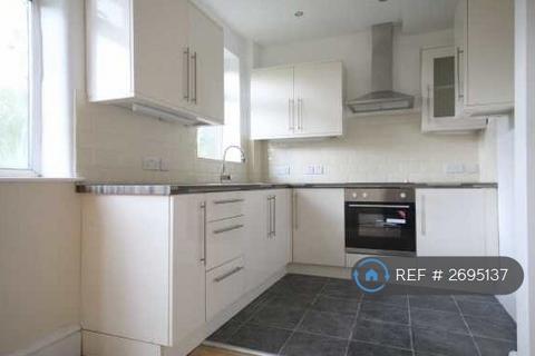 3 bedroom semi-detached house to rent, Lloyd Street, Stockport, SK4