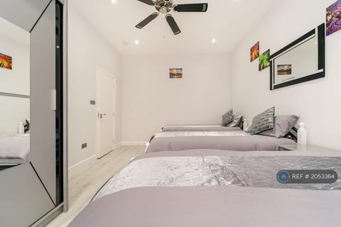 undefined, Kimberley Avenue, Ilford, IG2