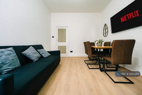 2 bedroom flat to rent, Kimberley Avenue, Ilford, IG2