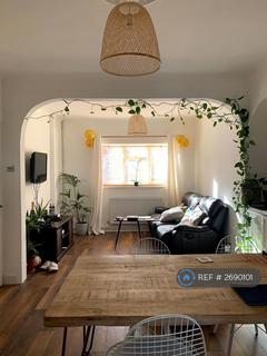 2 bedroom end of terrace house to rent, Croydon, Croydon, CR0