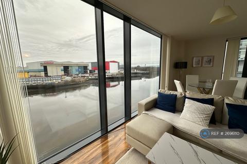 2 bedroom flat to rent, Castlebank Place, Glasgow, G11