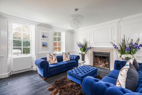 undefined, St. Thomas Street, Lymington, Hampshire, SO41