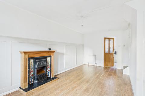 2 bedroom semi-detached house to rent, 10 Burdale Close, Driffield, YO25 6SG