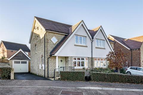 Olivers Court, Calne