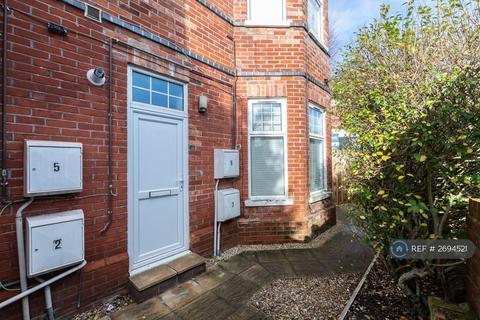 Studio to rent, Cecil Road, Bournemouth, BH5