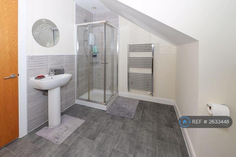 Ensuite Bathroom