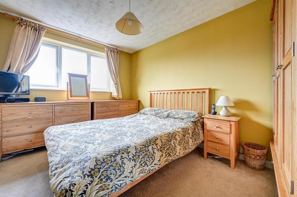 Bedroom 1.jpg
