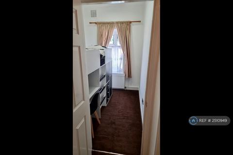 undefined, Mitcham, Mitcham, CR4