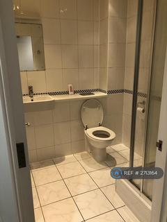 1 bedroom flat to rent, Clarence Court, Langley, SL3