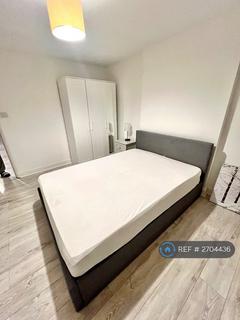 2 bedroom flat to rent, Elmsworth Avenue, Hounslow, TW3
