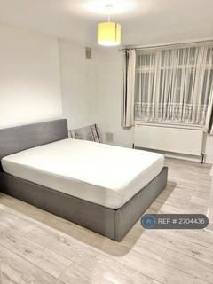 2 bedroom flat to rent, Elmsworth Avenue, Hounslow, TW3