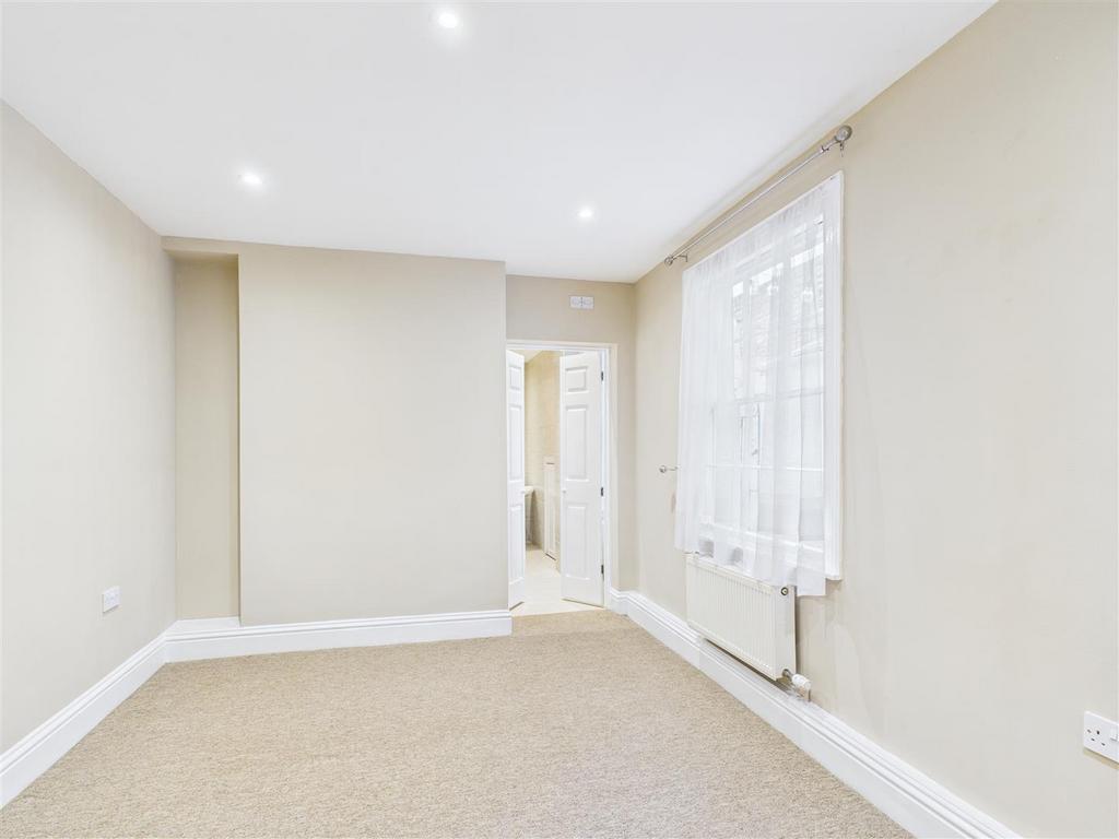 Bedroom 3.jpg