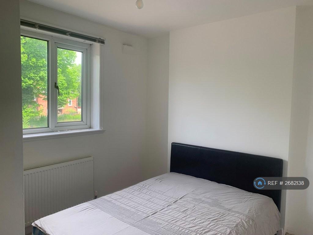 Bedroom 2 (Double Bed)