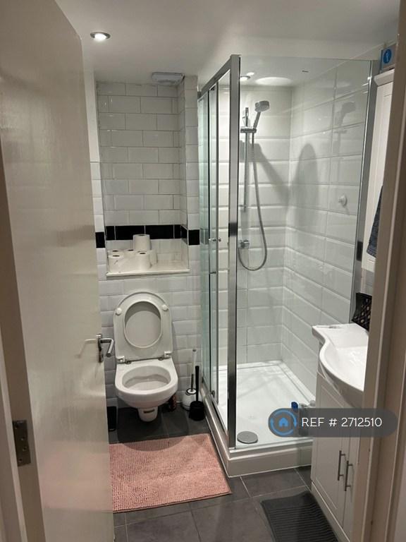 Upstairs Bathroom