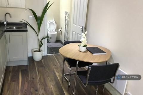 undefined, Lewis Road, Mitcham, CR4