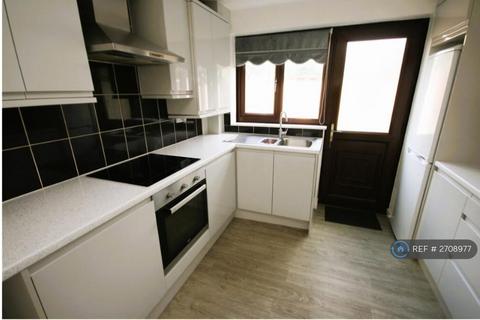 3 bedroom semi-detached house to rent, Thurcroft Drive, Skelmersdale, WN8
