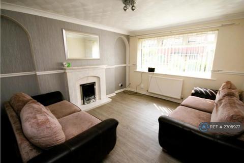 3 bedroom semi-detached house to rent, Thurcroft Drive, Skelmersdale, WN8