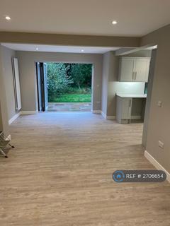 2 bedroom bungalow to rent, Chamberlain Grove, Fareham, PO14