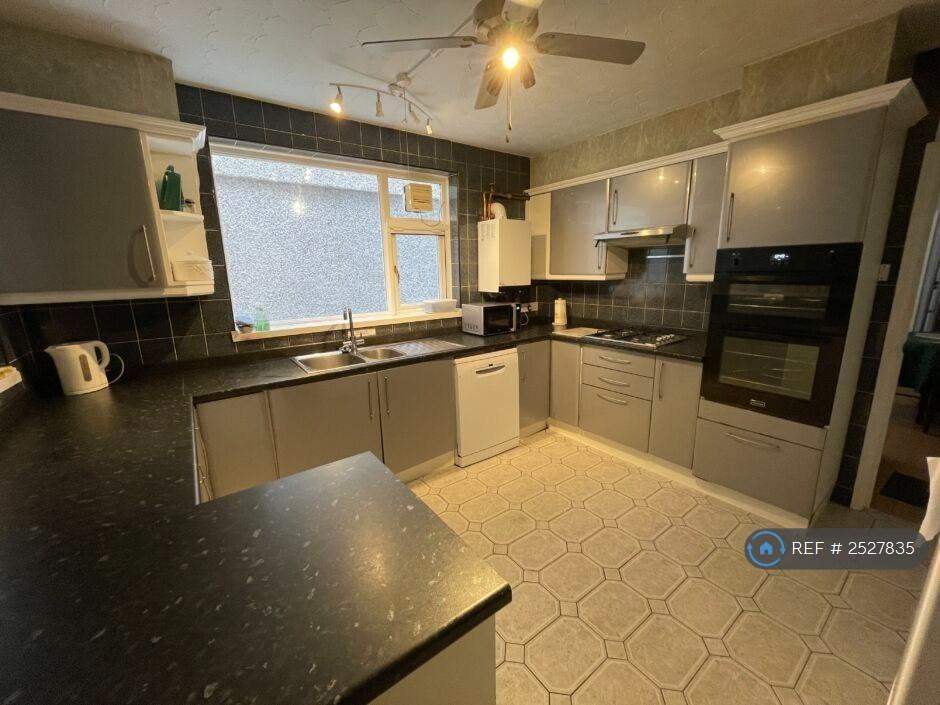 Kitchen 1