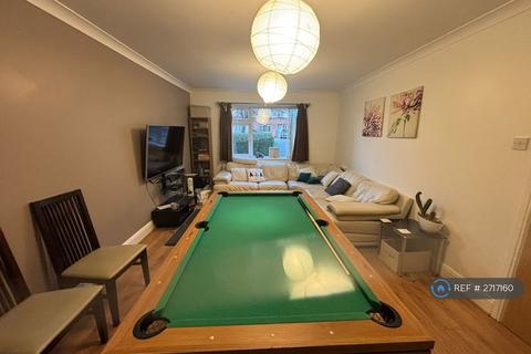 6 bedroom semi-detached house to rent, Thompson Avenue, Ormskirk, L39