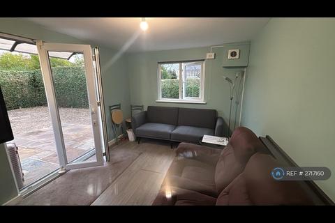 6 bedroom semi-detached house to rent, Thompson Avenue, Ormskirk, L39